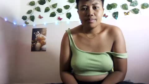 Snapshot of vayannah chatting on 07/14/26, 04:50 Vayannah online show from 07/14/26, 04:50