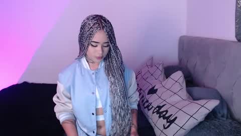 Snapshot of vayolett_bass chatting on 02/21/25, 05:46 Vayolett Bass online show from 02/21/25, 05:46