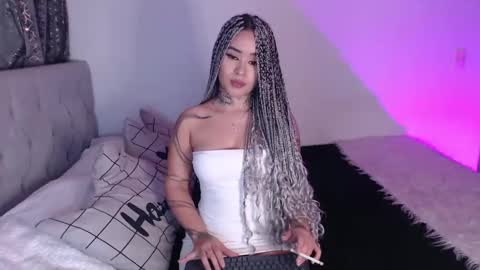 Snapshot of vayolett_bass chatting on 03/06/25, 04:08 Vayolett Bass online show from 03/06/25, 04:08