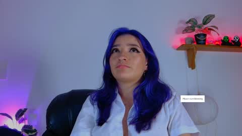 Snapshot of vayolett_dakotta chatting on 10/21/25, 02:34 Vayolett online show from 10/21/25, 02:34