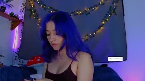 Snapshot of vayolett_dakotta chatting on 11/03/25, 12:24 Vayolett online show from 11/03/25, 12:24