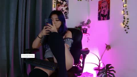 Vayolett online show from 04/07/26, 04:24