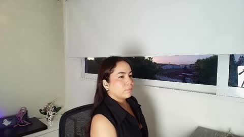 Victoria online show from 10/29/25, 11:01