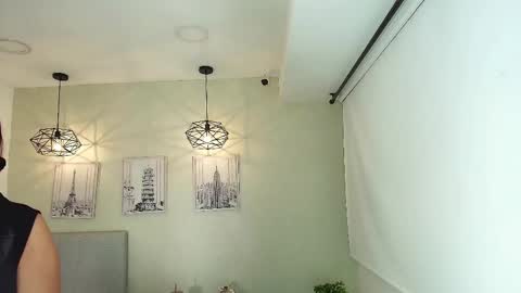 Victoria online show from 11/19/25, 10:59