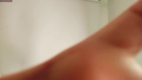 Victoria online show from 11/21/25, 11:09