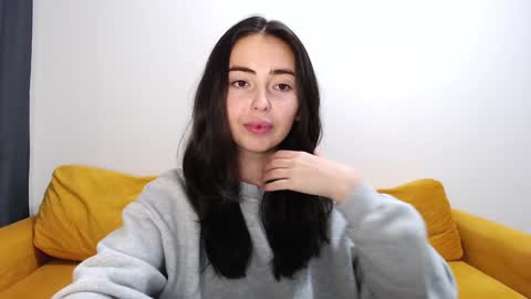 Snapshot of vebeseliza chatting on 12/23/24, 11:36 Liza online show from 12/23/24, 11:36