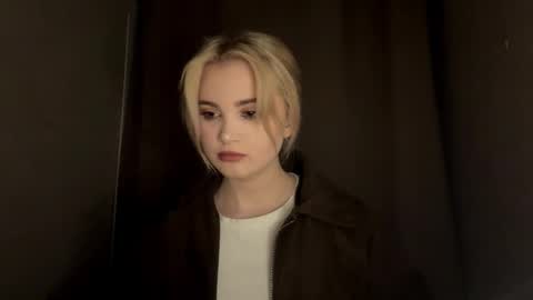 Monika online show from 12/19/25, 01:18