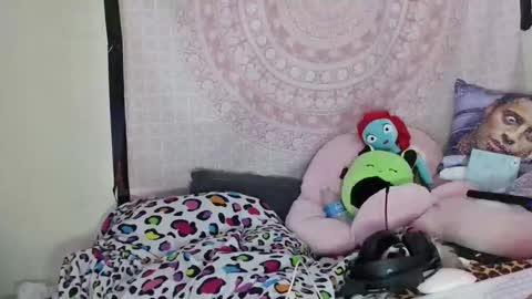 Veronica Lehane online show from 12/29/24, 07:43