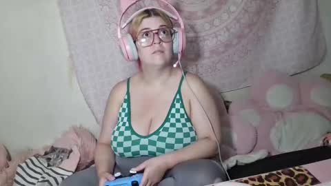 Veronica Lehane online show from 09/20/25, 08:54