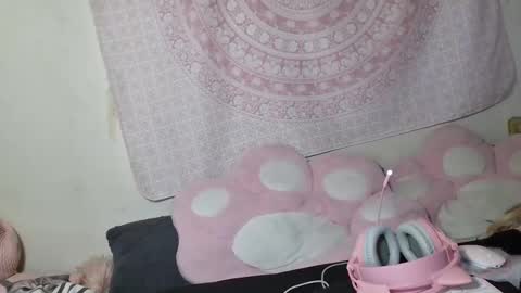 Veronica Lehane online show from 10/26/25, 07:20