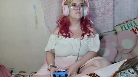 Snapshot of veelehanex3 chatting on 07/09/26, 04:44 Veronica Lehane online show from 07/09/26, 04:44