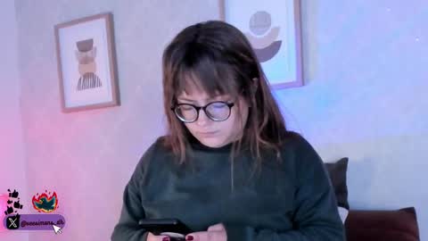 Vee Simons online show from 09/19/25, 07:47