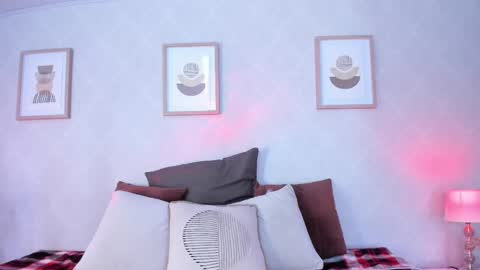 Vee Simons online show from 10/02/25, 09:00