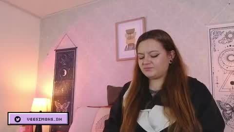 Vee Simons online show from 05/27/26, 08:39