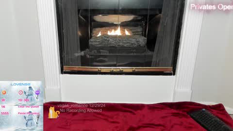 vegas_romance online show from 12/30/24, 04:20