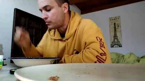 Snapshot of vegboy87 chatting on 11/16/25, 08:20 vegboy87 online show from 11/16/25, 08:20