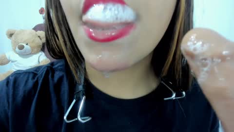 Snapshot of veky_saliva01 chatting on 01/16/25, 05:55 camila online show from 01/16/25, 05:55