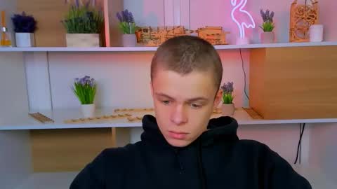 veldi_to online show from 12/17/25, 12:33