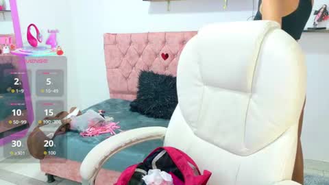 velinahoneyy online show from 06/17/26, 12:40