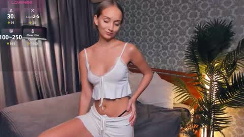 Snapshot of vellaford chatting on 11/29/25, 11:24 Eva online show from 11/29/25, 11:24