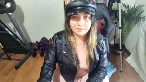 Im VelaI will be Christmas and New Year with my family December 22 to January 13 I will miss you guys. online show from 02/01/25, 07:26