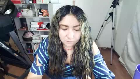 Snapshot of vellarossa chatting on 03/12/26, 01:34 Im VelaI will be Christmas and New Year with my family December 22 to January 13 I will miss you guys. online show from 03/12/26, 01:34
