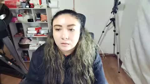 Snapshot of vellarossa chatting on 03/25/26, 04:07 Im VelaI will be Christmas and New Year with my family December 22 to January 13 I will miss you guys. online show from 03/25/26, 04:07
