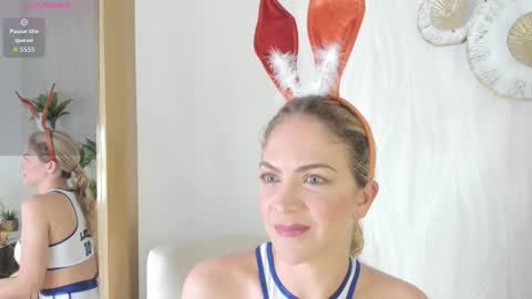 Velora online show from 11/02/25, 03:09