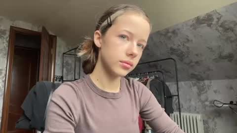 velour_paradise online show from 06/10/26, 08:57