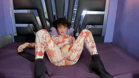 Veluni  online show from 04/11/26, 02:49