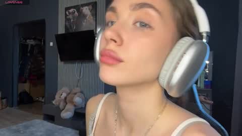 Nia online show from 04/01/26, 03:09