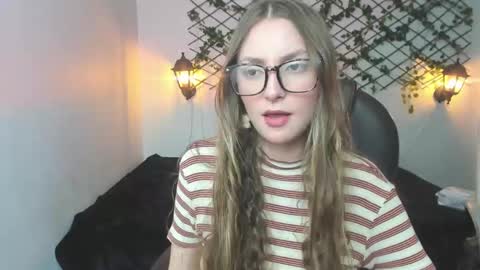 Sophi  online show from 03/26/26, 12:17
