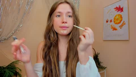 velvet_cherry online show from 12/25/24, 11:20