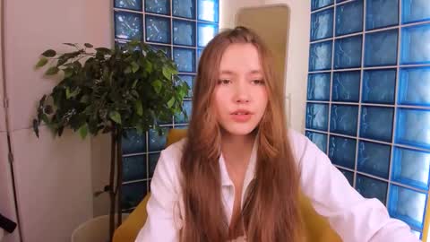 velvet_cherry online show from 10/12/25, 03:33