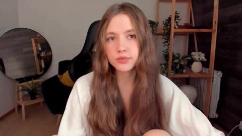 velvet_cherry online show from 10/19/25, 03:23