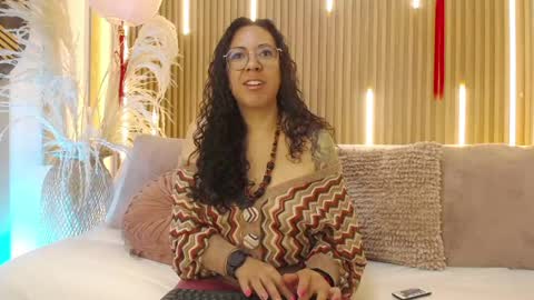 Snapshot of velvet_curly chatting on 05/30/26, 12:24 Emma Curly online show from 05/30/26, 12:24
