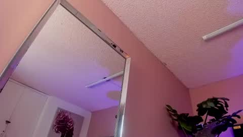 Isabella  online show from 07/10/26, 11:57