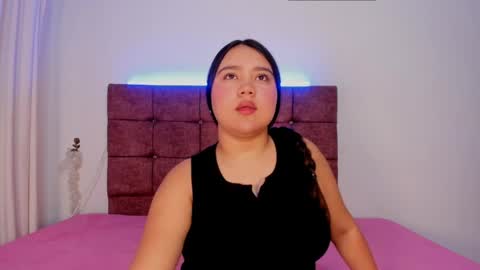 Snapshot of velvet_llove chatting on 04/01/26, 11:44 velvet online show from 04/01/26, 11:44