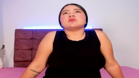 Snapshot of velvet_llove chatting on 04/15/26, 10:33 velvet online show from 04/15/26, 10:33