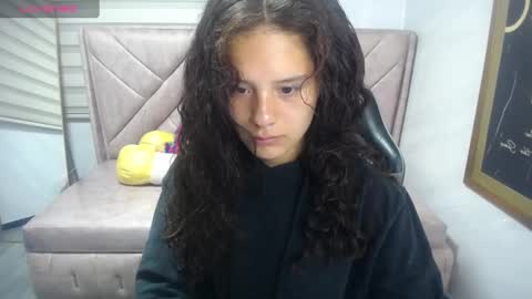 Snapshot of velvet_moon_v chatting on 09/09/25, 12:59 velvet_moon_v online show from 09/09/25, 12:59