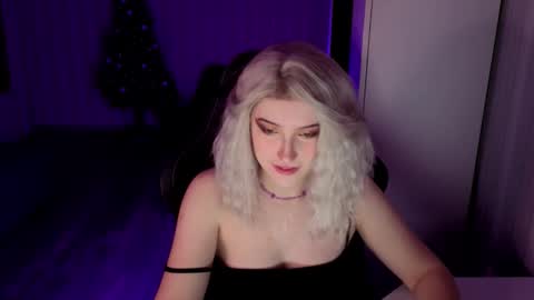 Violet online show from 01/18/26, 01:26