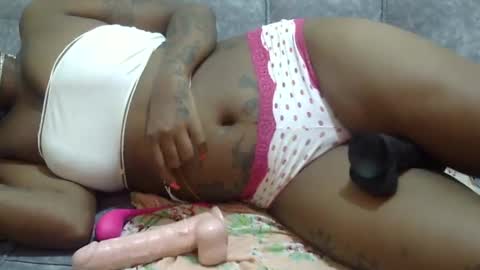 Snapshot of velvet_temptress chatting on 02/25/25, 08:14 velvet online show from 02/25/25, 08:14