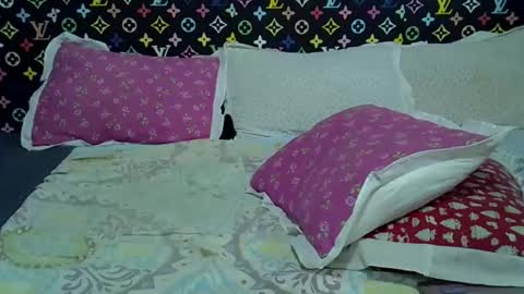 Snapshot of velvet_temptress chatting on 12/16/25, 04:50 velvet online show from 12/16/25, 04:50