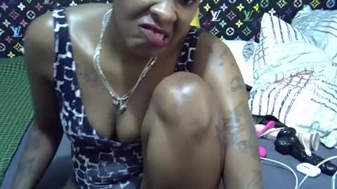 Snapshot of velvet_temptress chatting on 07/14/26, 11:27 velvet online show from 07/14/26, 11:27