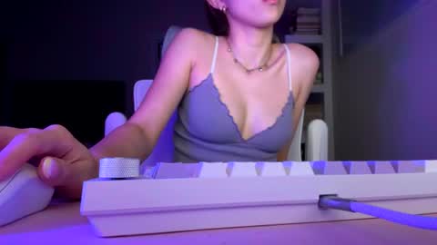 velvetfoxie online show from 06/18/26, 05:51