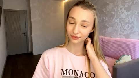 Nika online show from 11/18/25, 07:46