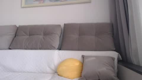 Snapshot of velvetmoon123 chatting on 04/28/26, 05:23 velvetmoon123 online show from 04/28/26, 05:23