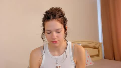 Kelly online show from 04/14/26, 06:52