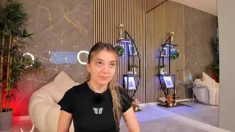 Velvet online show from 05/10/26, 03:12