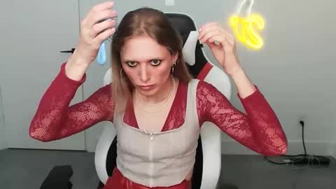 VelvetTGirl online show from 02/09/26, 08:35